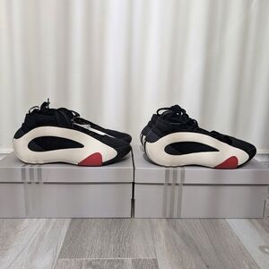 Harden Volume 8 Basketball Sneakers